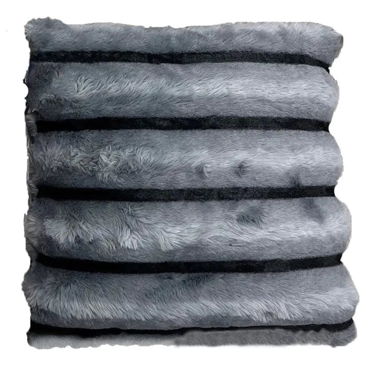 Cojín Decorativo de Piel Sintética Rayada Chinchilla, 20x20 Pulgadas - 20 x 20 Pulgadas
