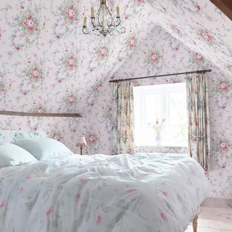 Papel tapiz chinoiserie con aves en rosa y dorado